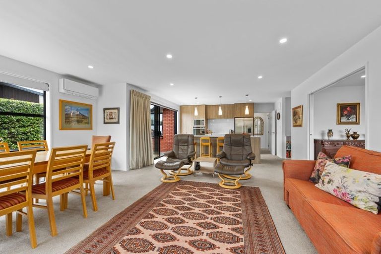 Photo of property in 32 Whiteley Street, Moturoa, New Plymouth, 4310