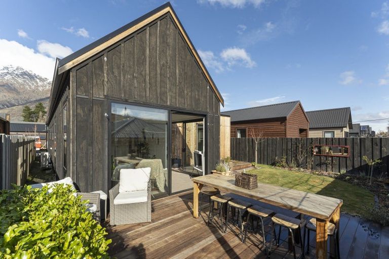 Photo of property in 21 Dewar Street, Lake Hayes, Queenstown, 9304
