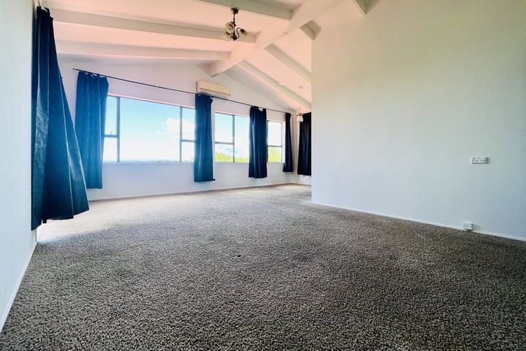 Photo of property in 741 East Coast Road, Browns Bay, Auckland, 0630