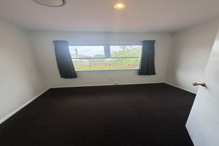 Photo of property in 43 Hilling Street, Titirangi, Auckland, 0604