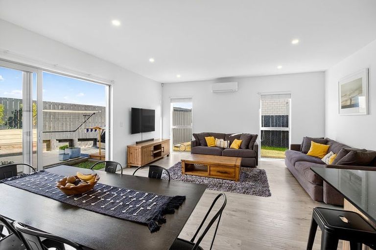 Photo of property in 4 Berba Lane, Westgate, Auckland, 0814