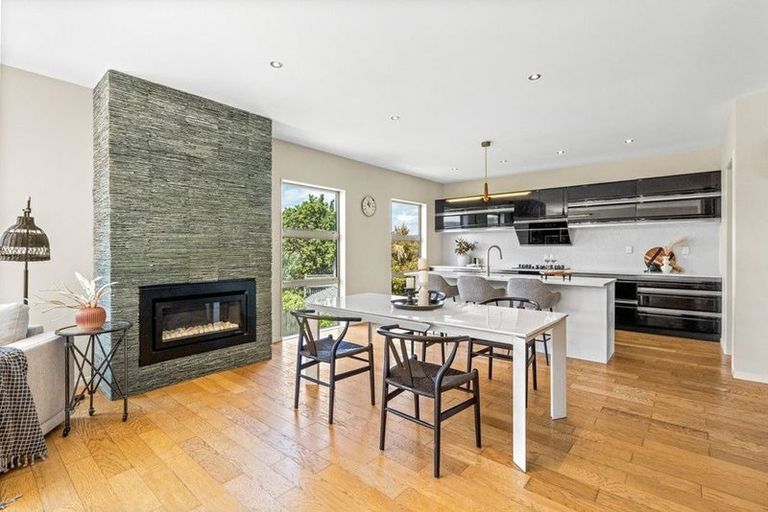 Photo of property in 17 Limmer Place, Browns Bay, Auckland, 0632