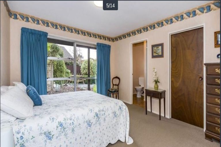 Photo of property in 10 Godfrey Place, Ilam, Christchurch, 8041