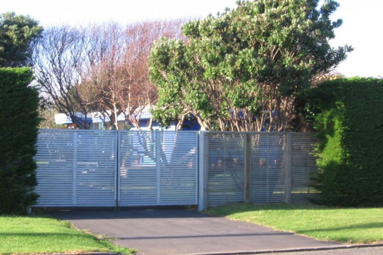 Photo of property in 31 Rangihiroa Street, Waikanae Beach, Waikanae, 5036