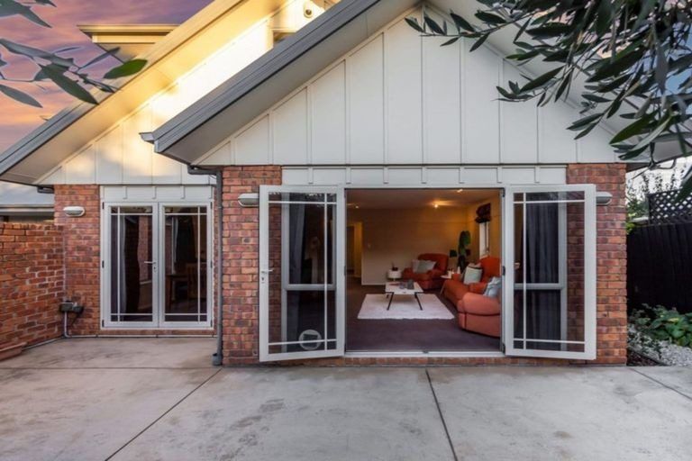 Photo of property in 11a Galway Avenue, Bryndwr, Christchurch, 8052