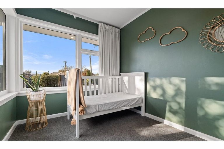 Photo of property in 41 Burwood Road, Burwood, Christchurch, 8083