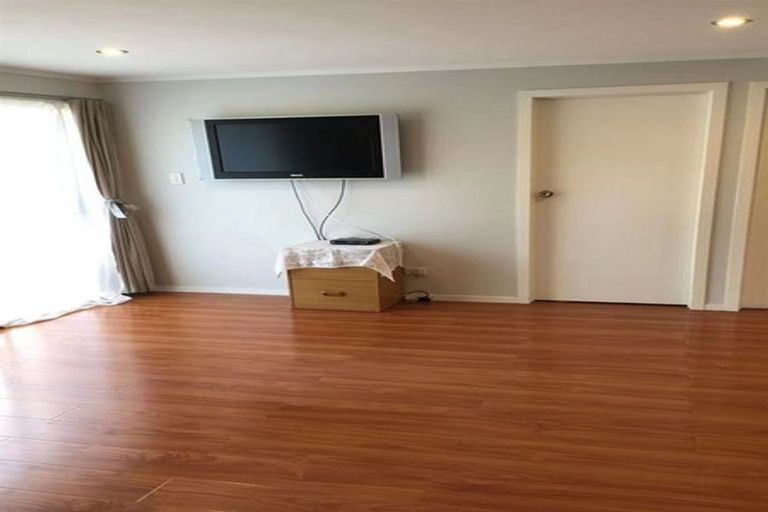 Photo of property in 13 Orion Place, Hillcrest, Auckland, 0627