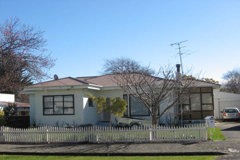Photo of property in 4 Mckenzie Terrace, Carterton, 5713