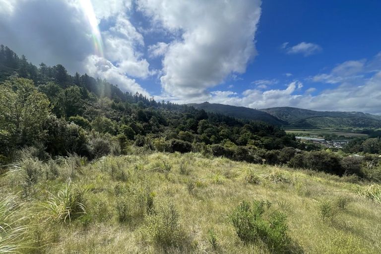 Photo of property in 42 Sylvan Way, Silverstream, Upper Hutt, 5019