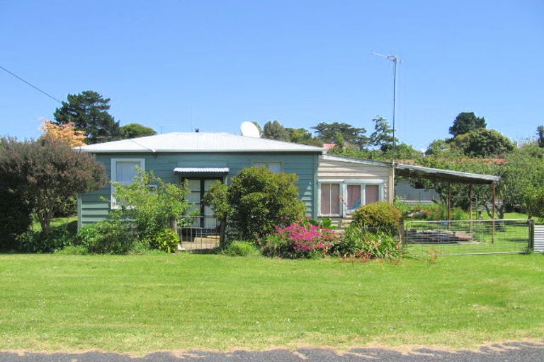 Photo of property in 1123 Pouewe Street, Kawhia, 3889