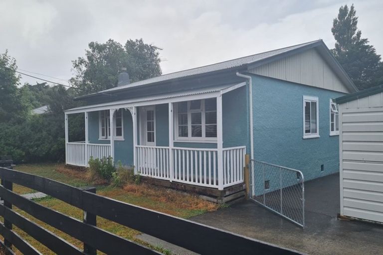 Photo of property in 30 Johnston Street, Featherston, 5710