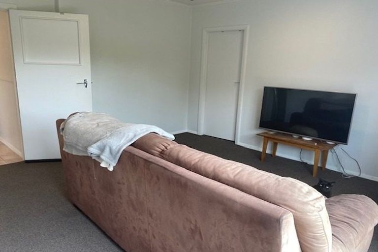 Photo of property in 10 Oriel Place, Tawa, Wellington, 5028