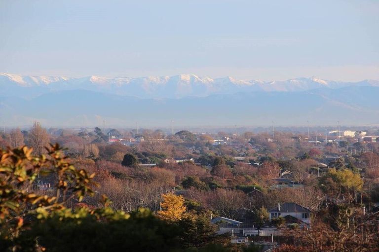 Photo of property in 1/22 Hackthorne Road, Cashmere, Christchurch, 8022