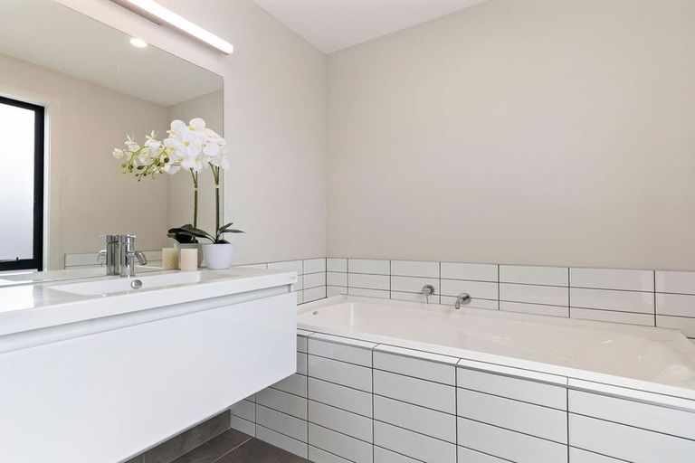 Photo of property in 15 Peterley Road, Lower Shotover, Queenstown, 9304