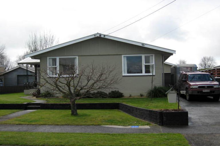 Photo of property in 14 Fergusson Street, Solway, Masterton, 5810