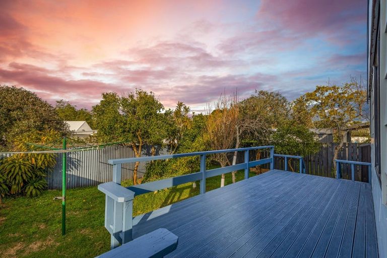 Photo of property in 2/12 Cameron Place, Ranui, Auckland, 0612