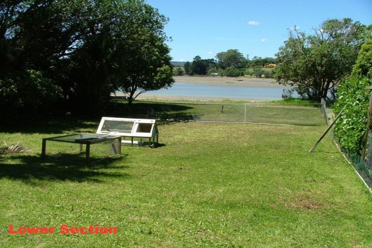 Photo of property in 41 Pohutukawa Avenue, Shelly Park, Auckland, 2014