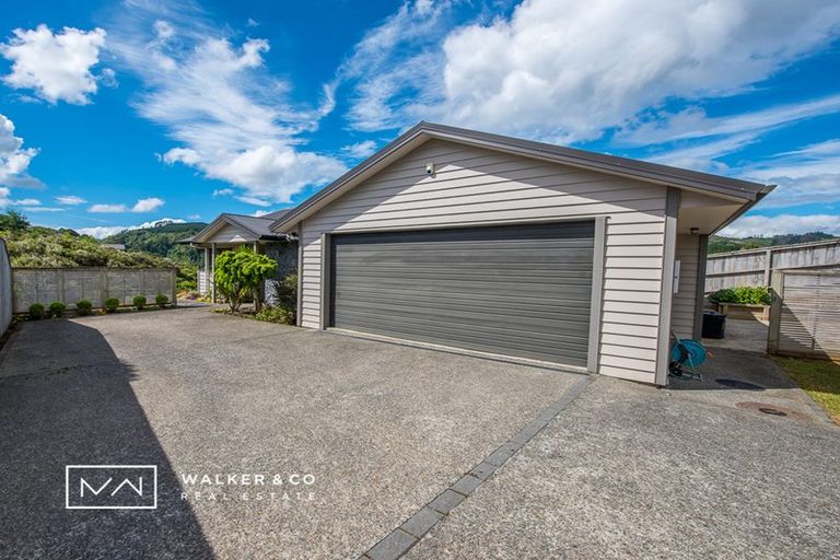 Photo of property in 7 Percy Kinsman Crescent, Riverstone Terraces, Upper Hutt, 5018