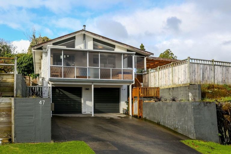 Photo of property in 47 Cumberland Street, Merrilands, New Plymouth, 4312