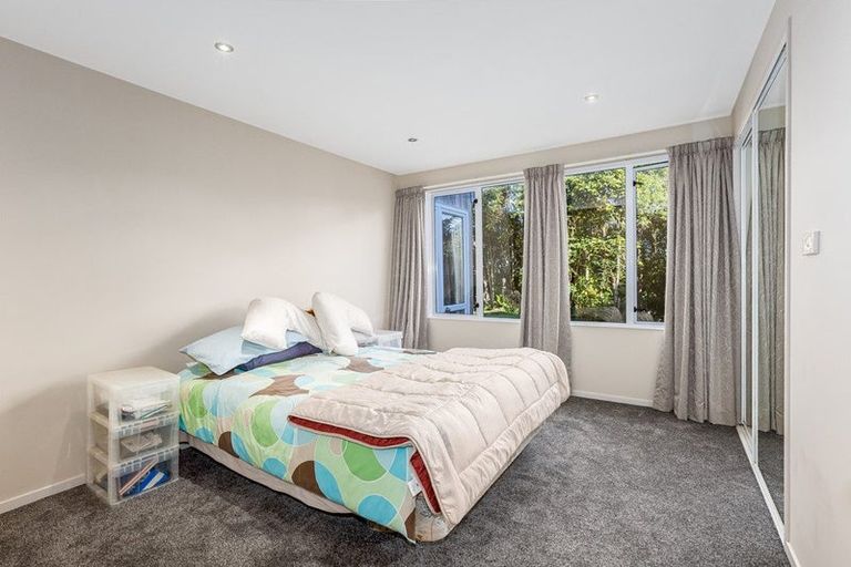 Photo of property in 73 Viewmont Drive, Harbour View, Lower Hutt, 5010
