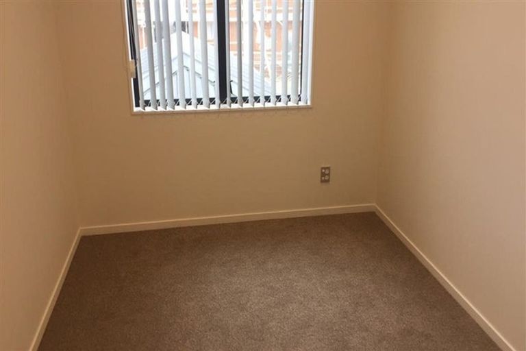 Photo of property in 30 Mahalo Avenue, Wiri, Auckland, 2104