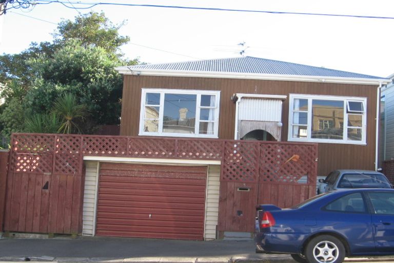 Photo of property in 3 Caroline Street, Mount Victoria, Wellington, 6011