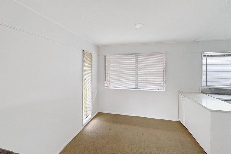 Photo of property in 1 Strathmore Avenue, Levin, 5510