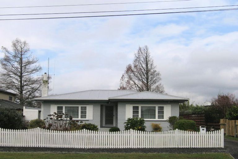 Photo of property in 16 Vardon Road, St Andrews, Hamilton, 3200