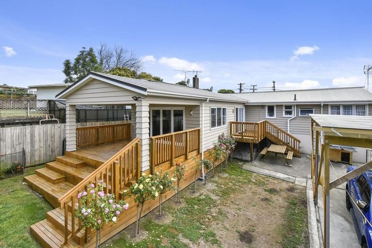 Photo of property in 43 Eddowes Street, Manurewa, Auckland, 2102