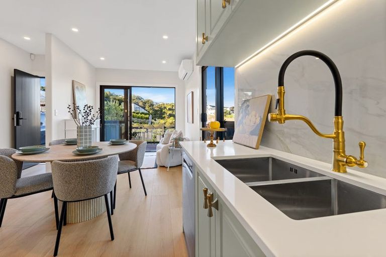 Photo of property in 32 Mahinga Kai Road, Orewa, 0931