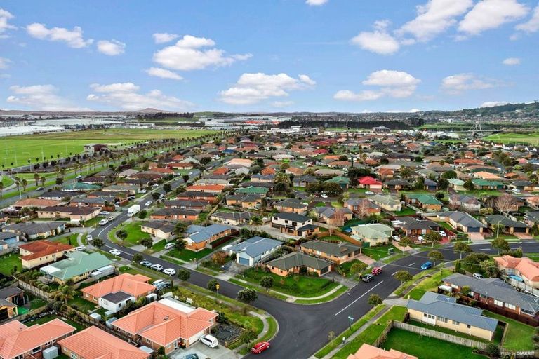 Photo of property in 25 Medvale Avenue, Flat Bush, Auckland, 2019