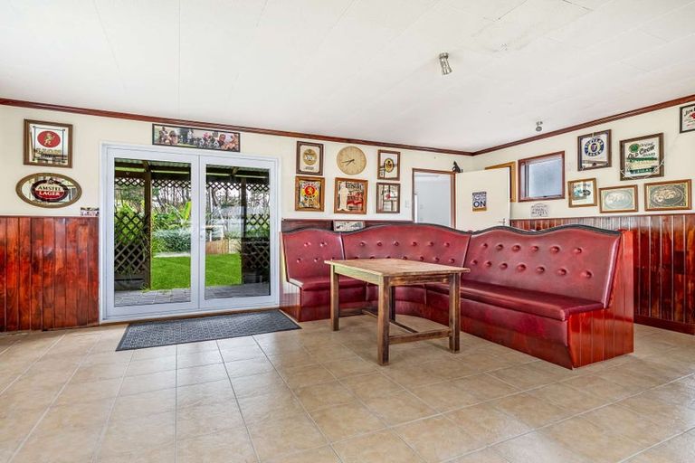 Photo of property in 318 Inland Road, Helensville, 0875