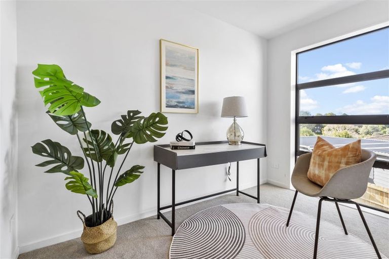 Photo of property in 12b Cranston Street, Torbay, Auckland, 0632