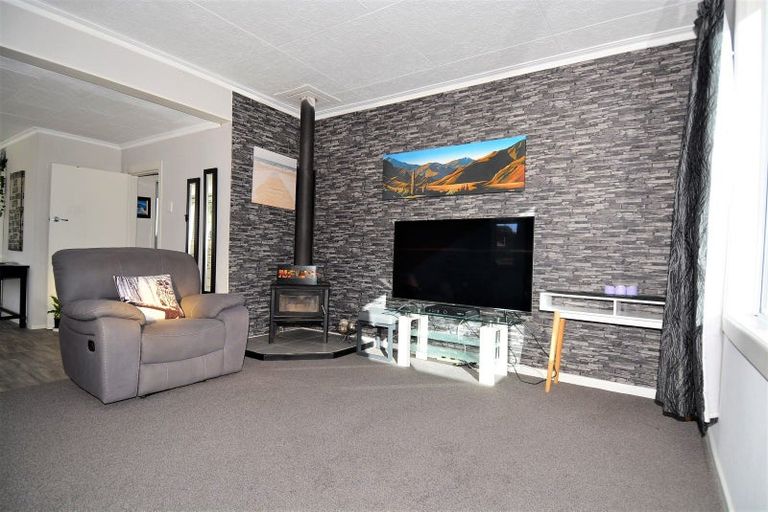 Photo of property in 11 Mason Street, Bluff, 9814