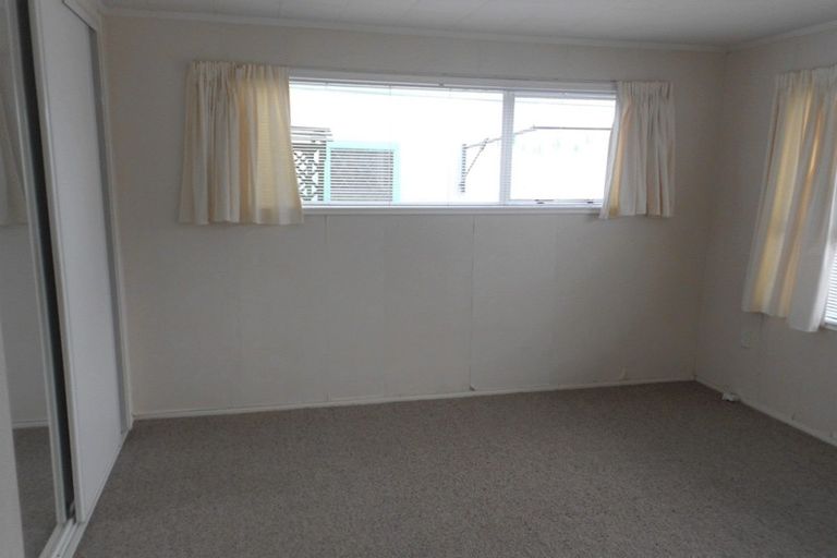 Photo of property in 2/311 Carrington Street, Vogeltown, New Plymouth, 4310