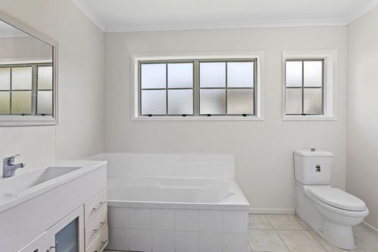 Photo of property in 162a Tamamutu Street, Taupo, 3330