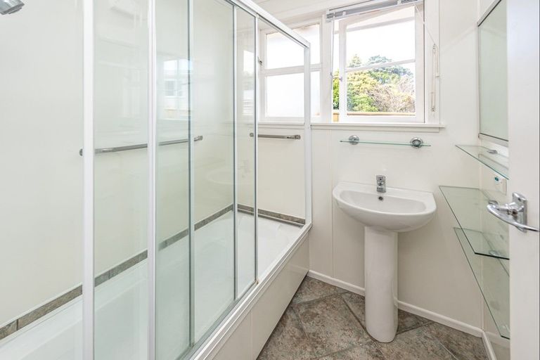 Photo of property in 17 Bristow Street, Saint Johns Hill, Whanganui, 4501