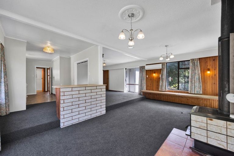 Photo of property in 16 Bridger Place, Eltham, 4322