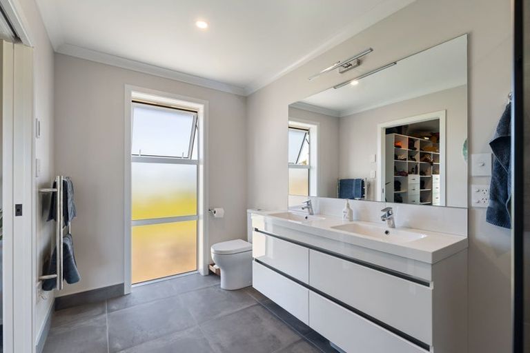 Photo of property in 18 Ashgrove Lane, Ashhurst, Palmerston North, 4470
