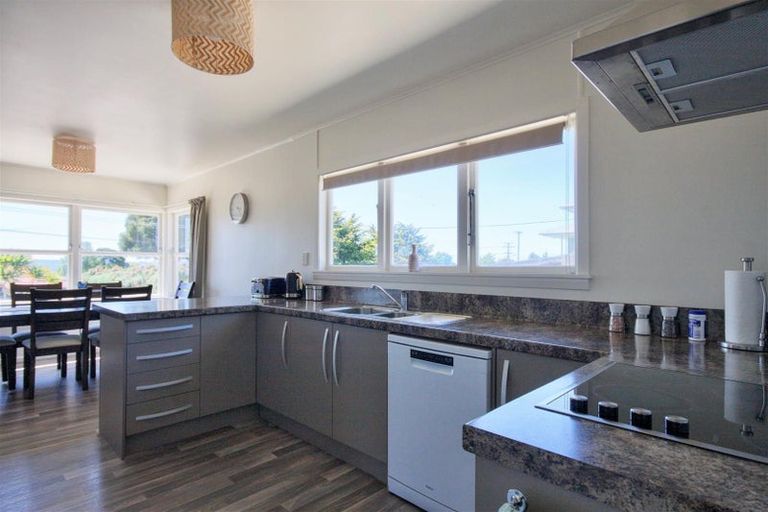 Photo of property in 5 Porikapa Road, Owhata, Rotorua, 3010