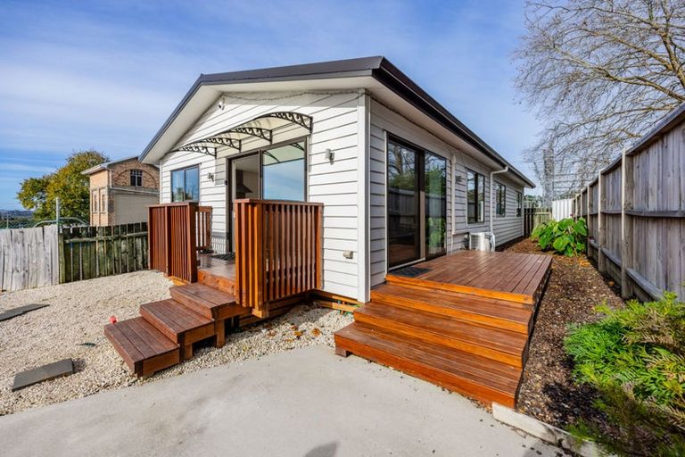 Photo of property in 22a Lincoln Park Avenue, Massey, Auckland, 0614