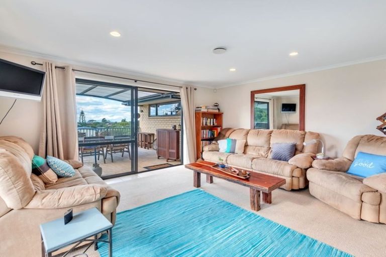 Photo of property in 16 Driftwood Place, Mangawhai Heads, Mangawhai, 0505