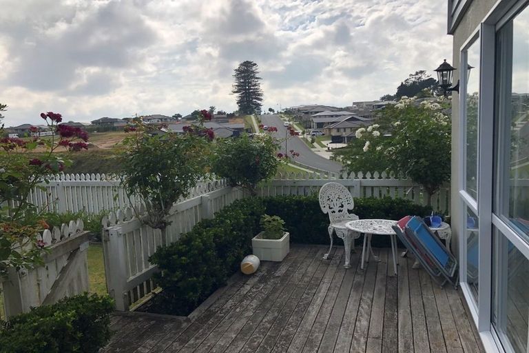 Photo of property in 59 Contour Avenue, Pyes Pa, Tauranga, 3112