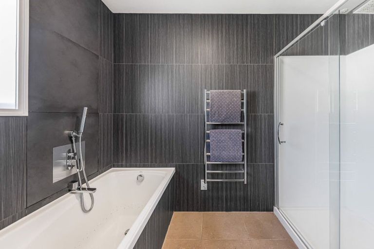 Photo of property in 55 Dignan Street, Point Chevalier, Auckland, 1022