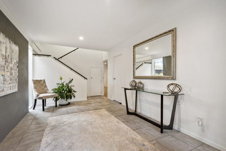 Photo of property in 473 Beach Road, Murrays Bay, Auckland, 0630