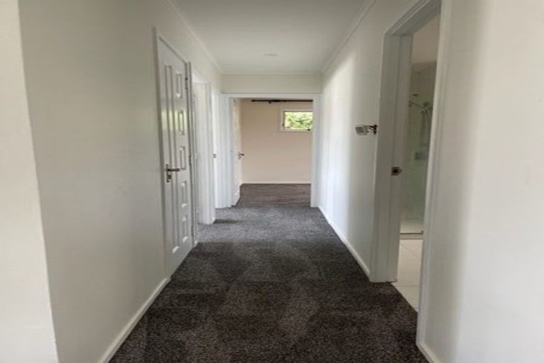 Photo of property in 31 Sequoia Place, Sunnynook, Auckland, 0620