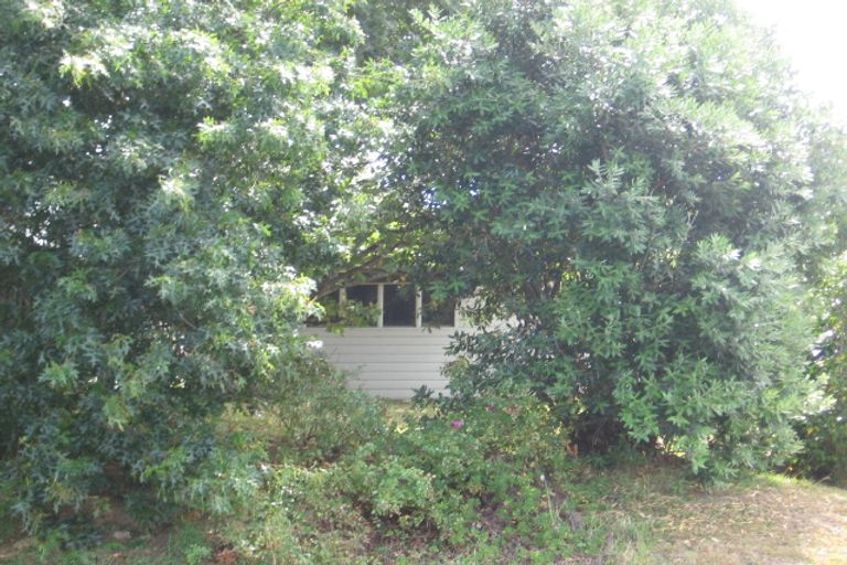 Photo of property in 15 Wyoming Avenue, Murrays Bay, Auckland, 0630