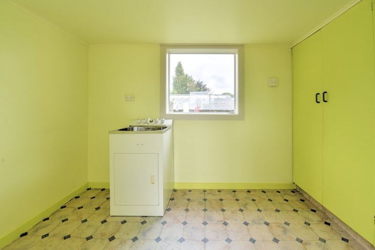 Photo of property in 26 Hunter Street, Edendale, 9825