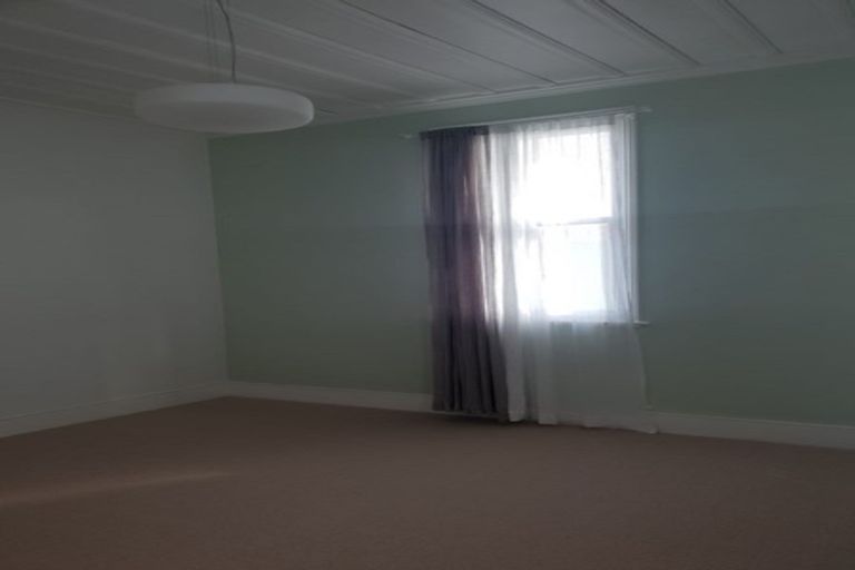 Photo of property in 21 Shine Road, South Head, Helensville, 0874