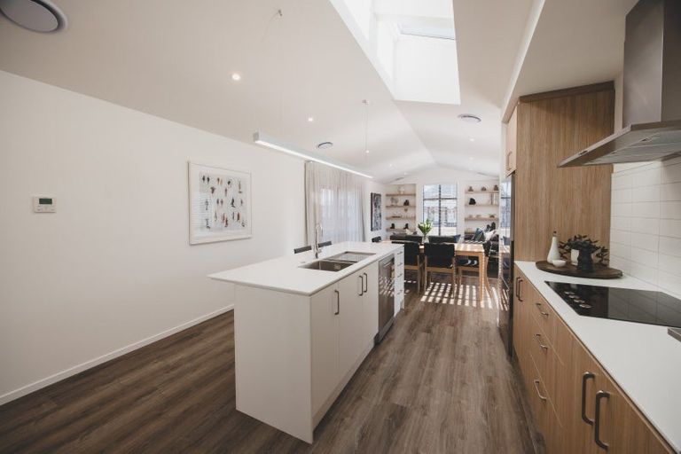 Photo of property in 1 Pinn Street, Lake Hawea, 9382
